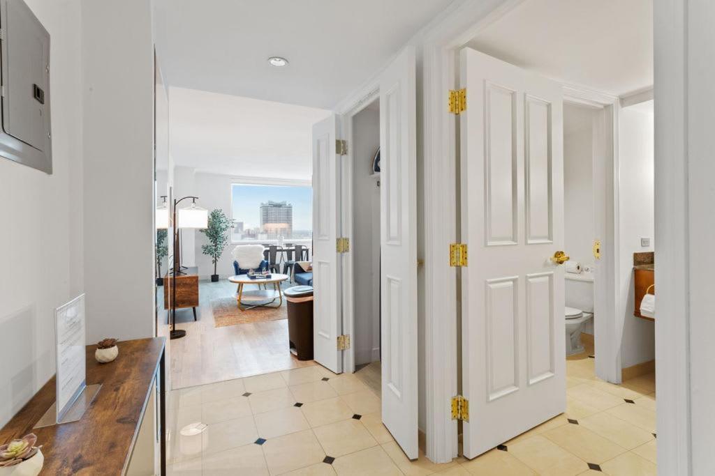 Cozysuites At Showboat 2br3ba In Town Apartment Atlantic City