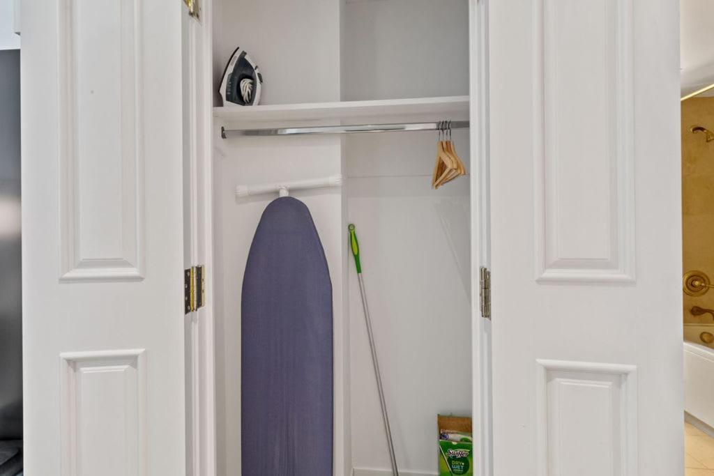 Cozysuites At Showboat 2br3ba In Town *